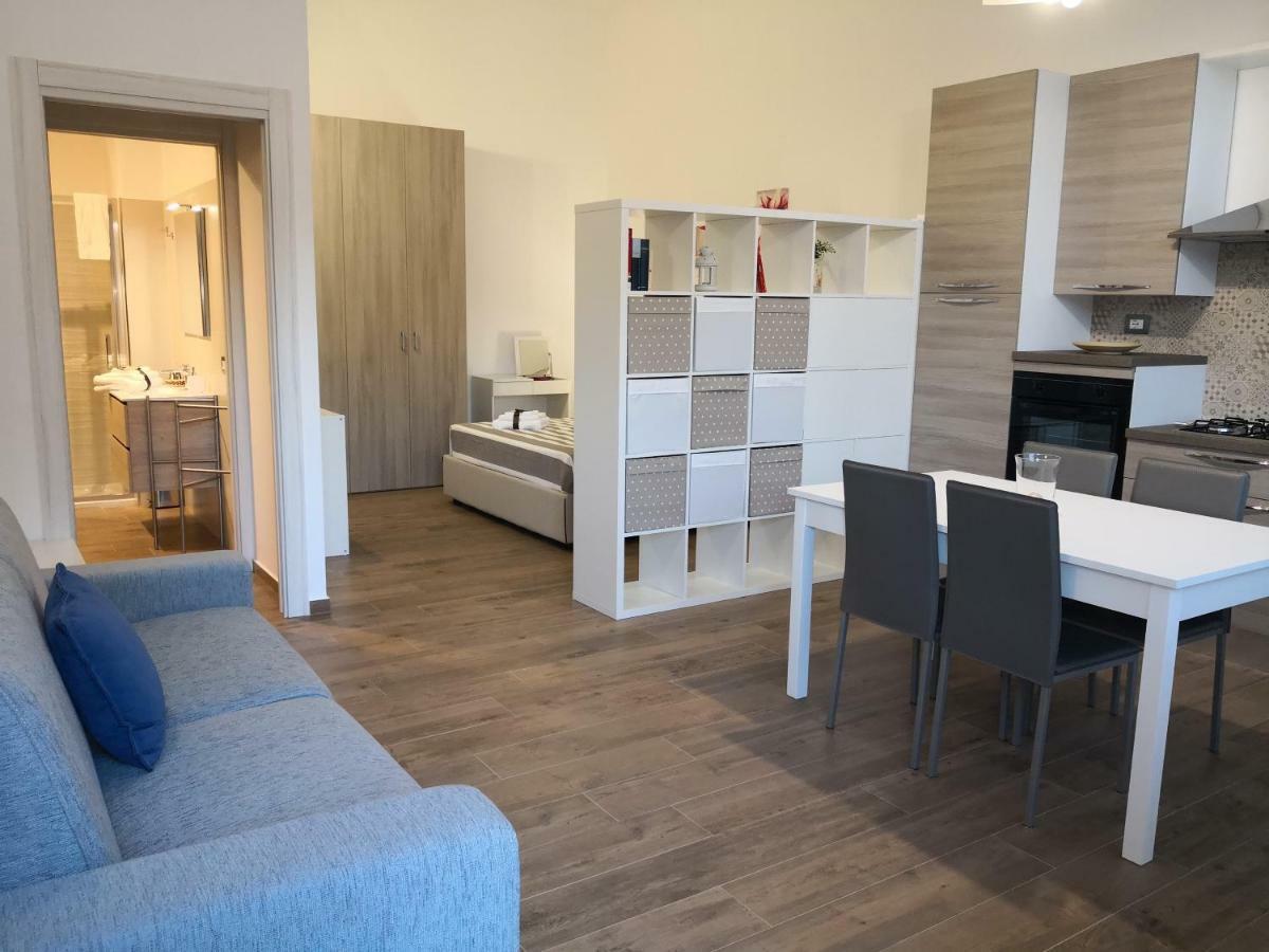 فندق Tiny House Naxos جيارديني ناكسوس المظهر الخارجي الصورة